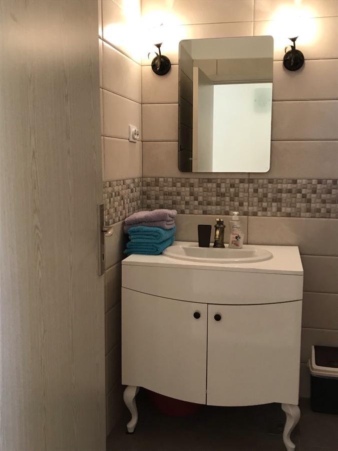 Apartmani Roganovic Луштиця Екстер'єр фото